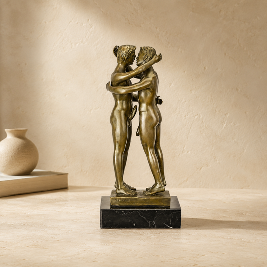 Sculpture bronze deux hommes enlacés sur socle marbre