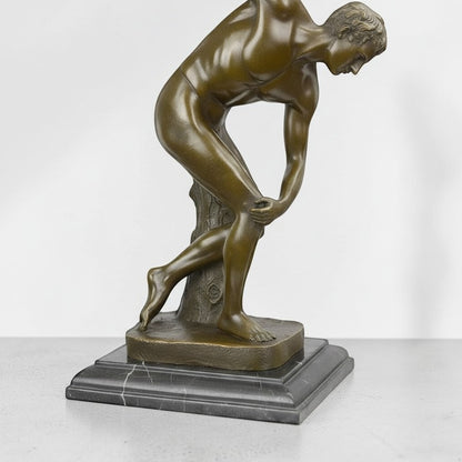 Sculpture en bronze Discobole de Myron sur socle marbre, vue 3