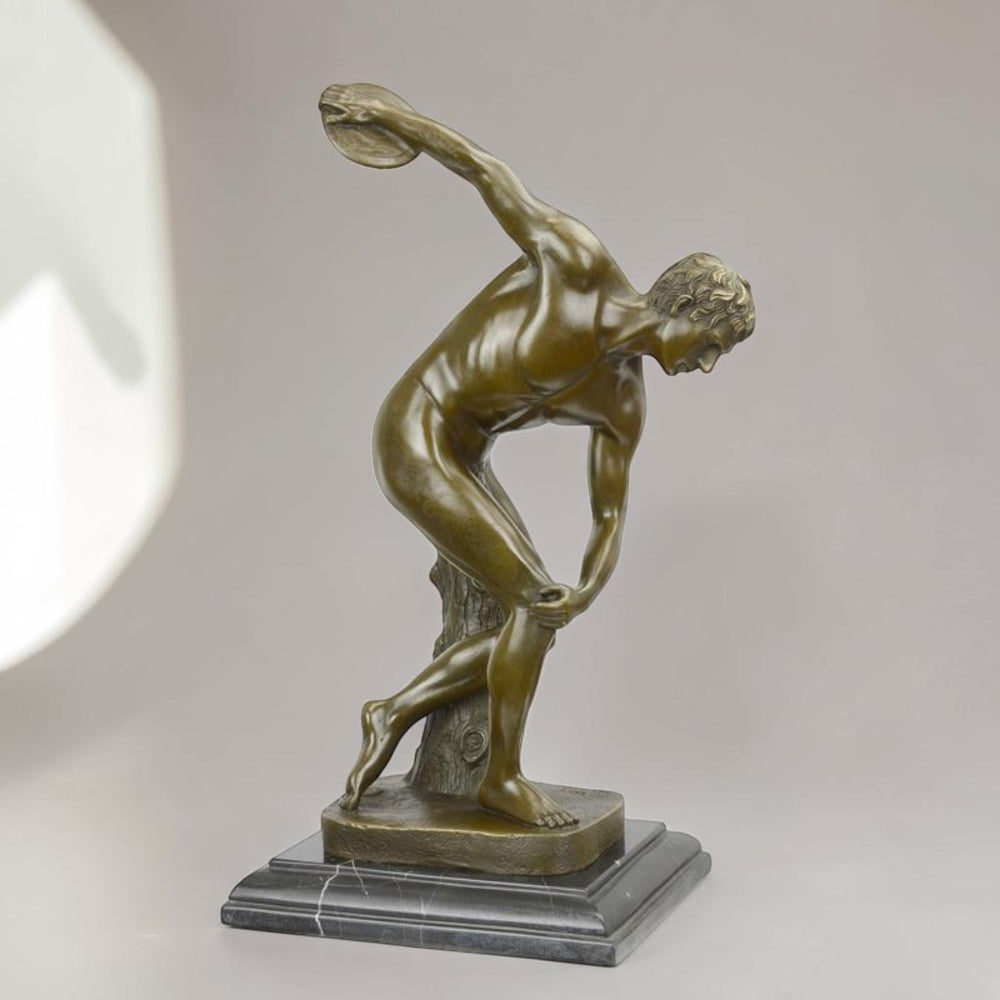 Sculpture en bronze Discobole de Myron sur socle marbre, vue 4