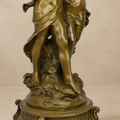 Sculpture bronze doré couple d'enfants dansant sur socle, vue 5