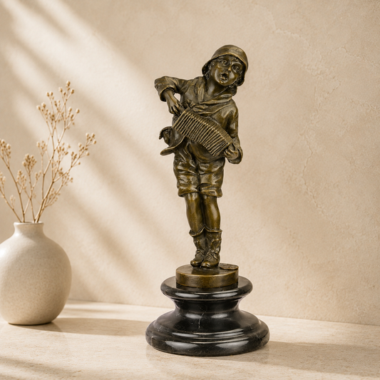 Sculpture bronze enfant joueur d'accordéon sur socle marbre