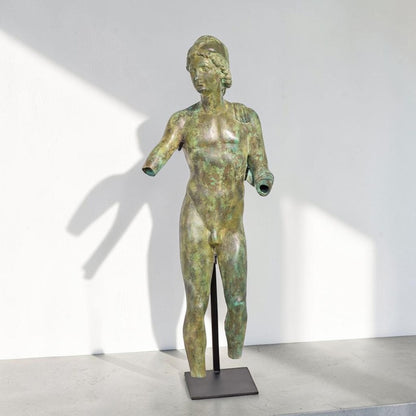 Sculpture bronze Éphèbe d'Agde à patine verte antique