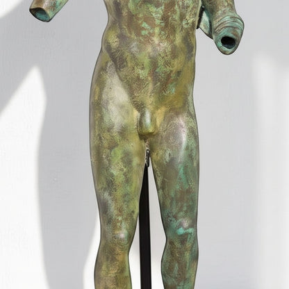 Sculpture bronze Éphèbe d'Agde à patine verte antique, vue 3