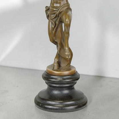 Sculpture bronze faune portant un jeune Bacchus sur socle, vue 3