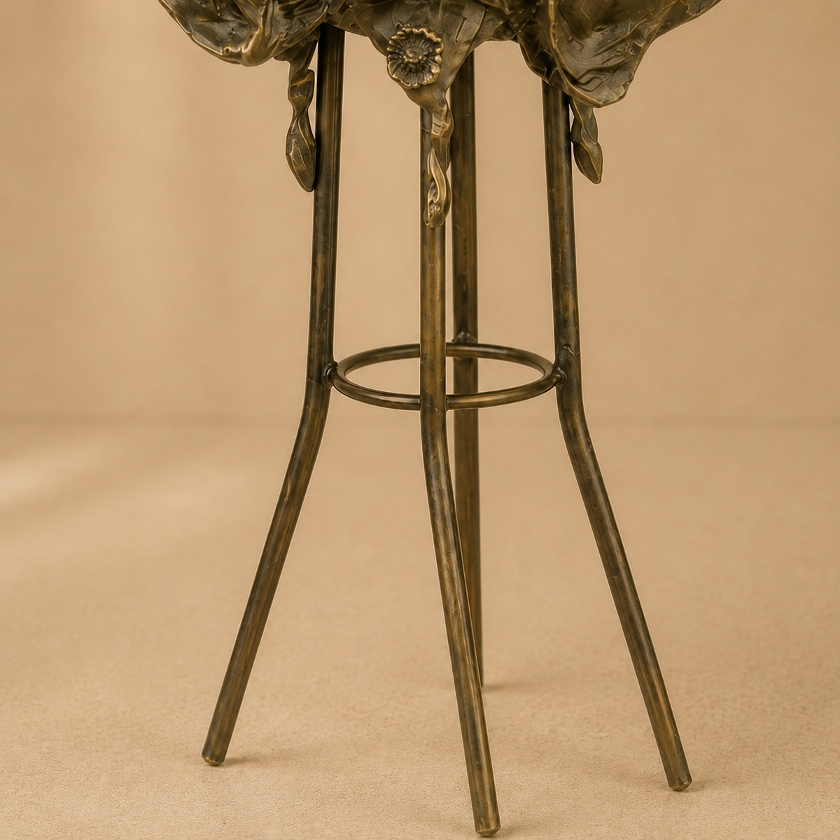 Sculpture bronze femme assise sur tabouret de bar Art Déco, vue 6