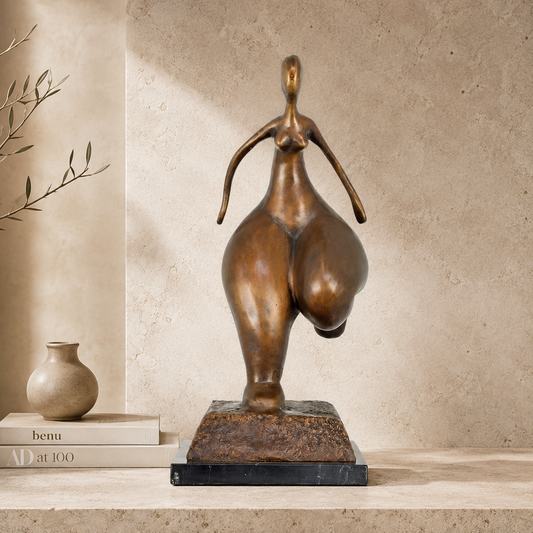 Sculpture bronze femme aux formes généreuses style moderniste