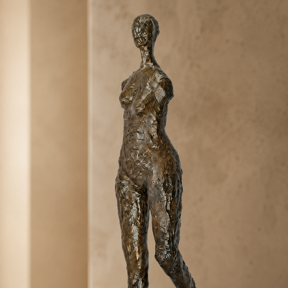 Sculpture bronze femme debout style Giacometti, vue 7