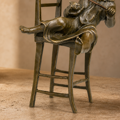 Sculpture bronze fillette au chat sur chaise haute, vue 7