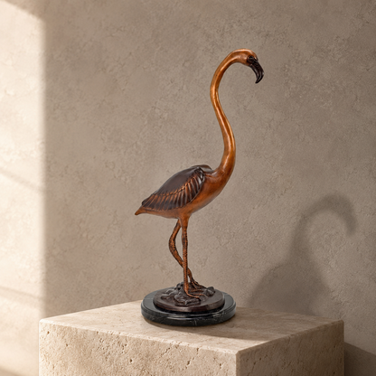 Sculpture bronze flamant rose patine cuivrée sur socle marbre