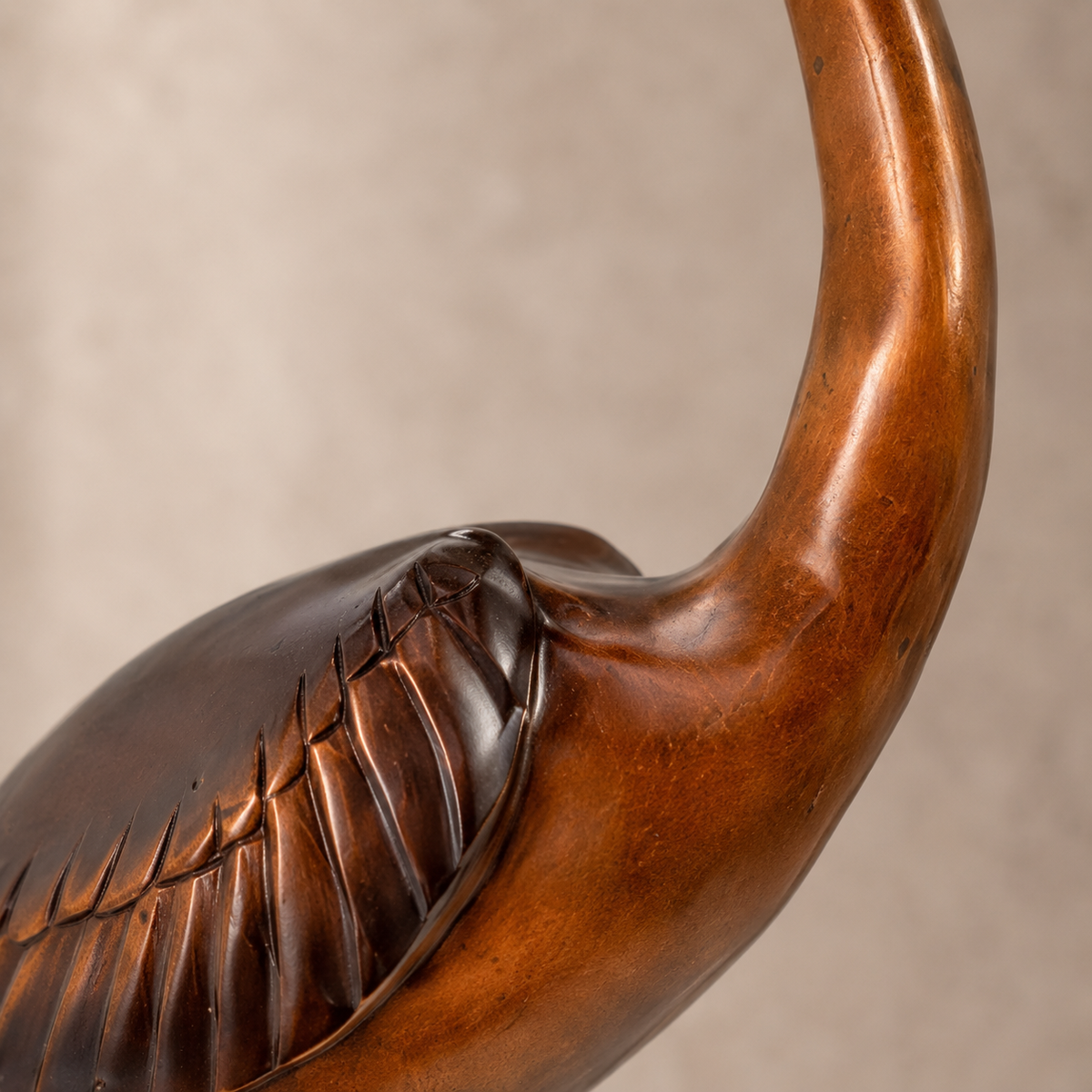 Sculpture bronze flamant rose patine cuivrée sur socle marbre, vue 4