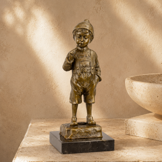 Sculpture bronze garçonnet fumeur d'après Schmidt-Felling