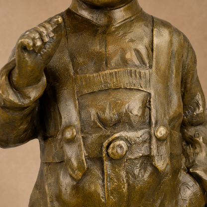 Sculpture bronze garçonnet fumeur d'après Schmidt-Felling, vue 4