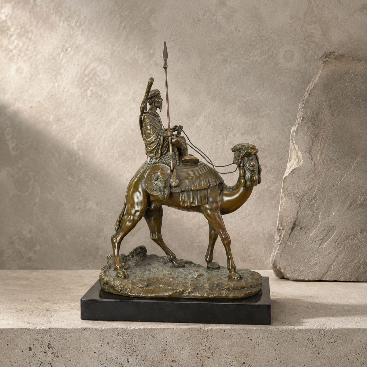 Sculpture bronze guerrier arabe sur dromadaire à la lance