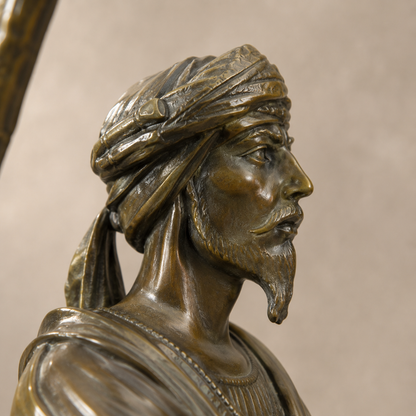Sculpture bronze guerrier arabe sur dromadaire à la lance, vue 2