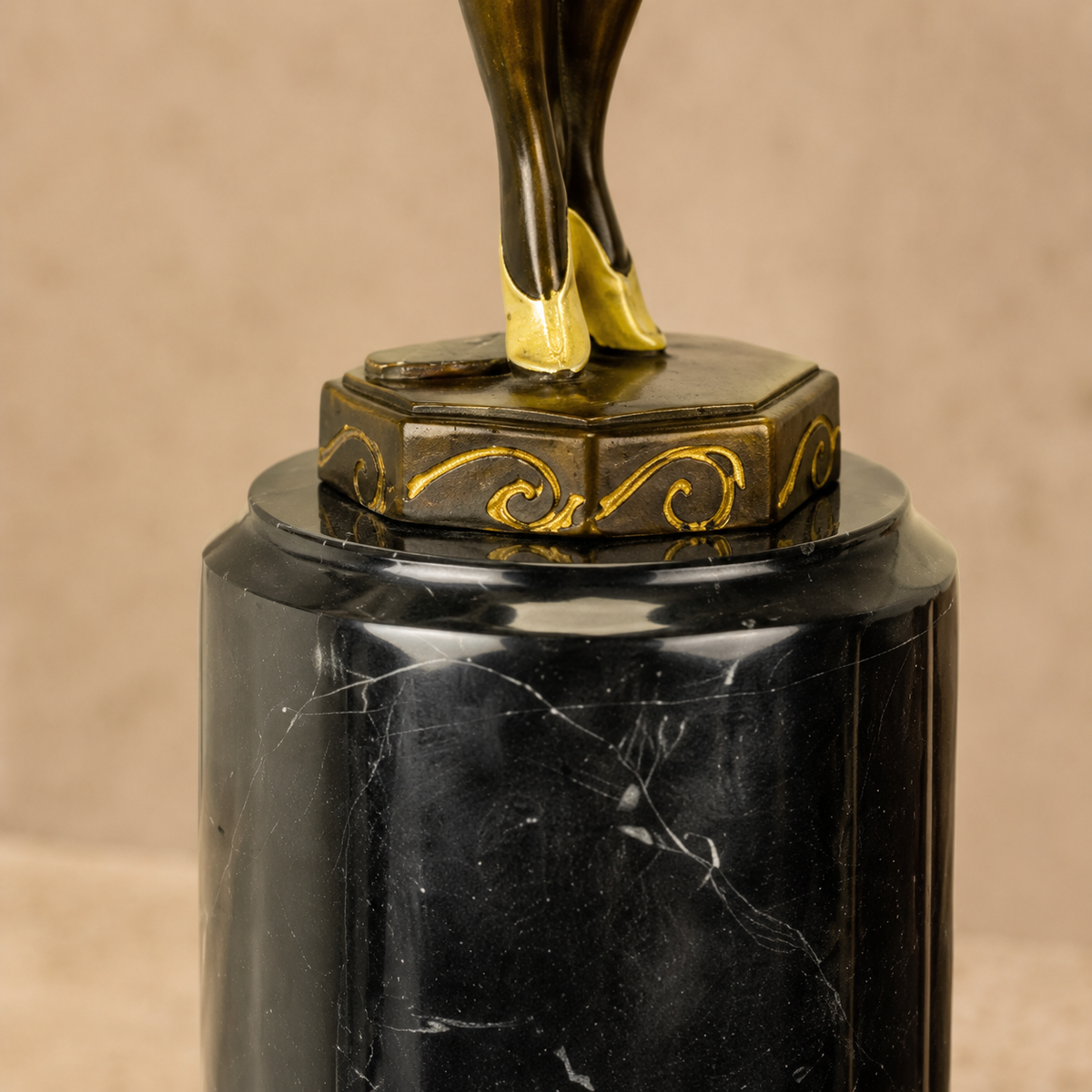 Sculpture bronze jeune ballerine en tutu sur socle marbre, vue 6