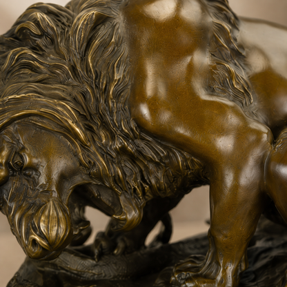 Sculpture bronze Lion au serpent d'après A. Barye, vue 3