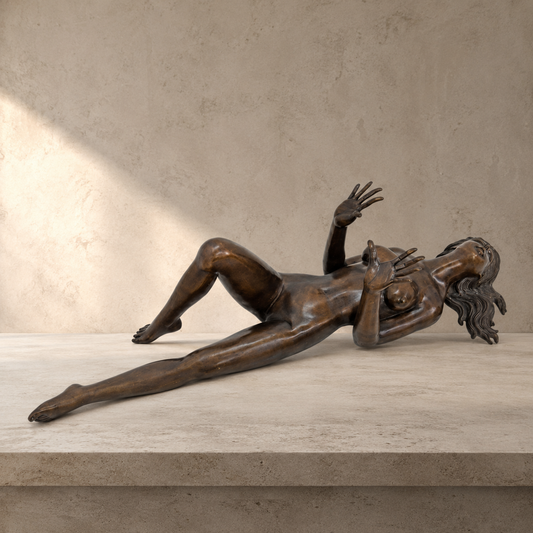 Sculpture bronze nu féminin allongé, figure décorative