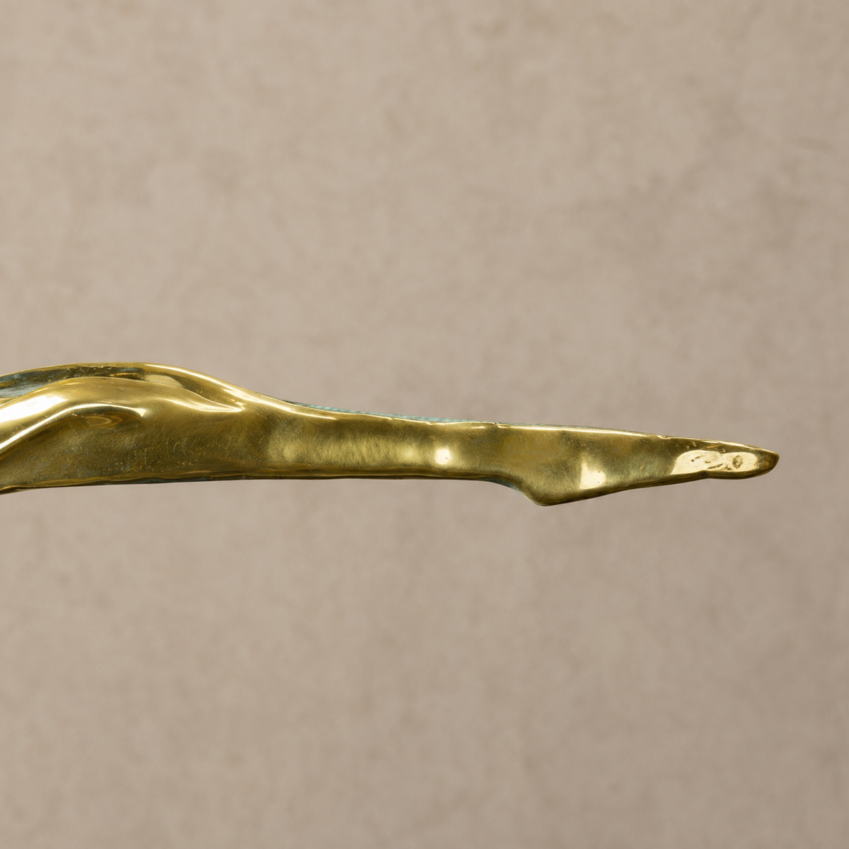 Sculpture bronze nu féminin stylisé sur socle marbre noir, vue 7