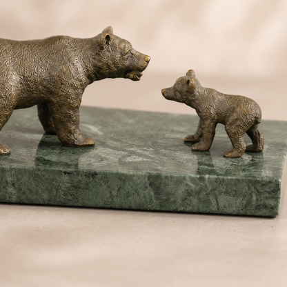 Sculpture bronze ourse et ourson sur socle marbre vert, vue 6
