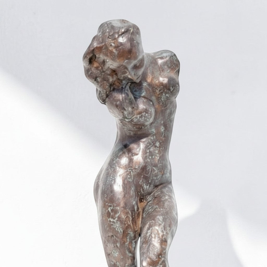 Sculpture en bronze patiné Ève d'après Rodin, vue 2