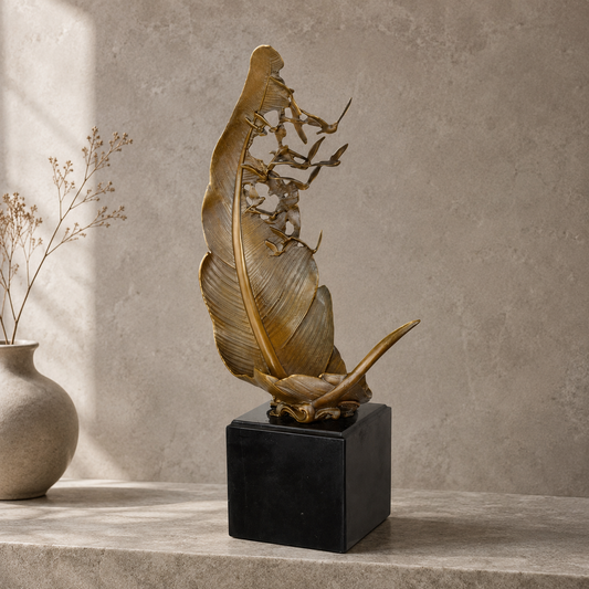 Sculpture bronze plume et oiseaux en vol sur socle marbre