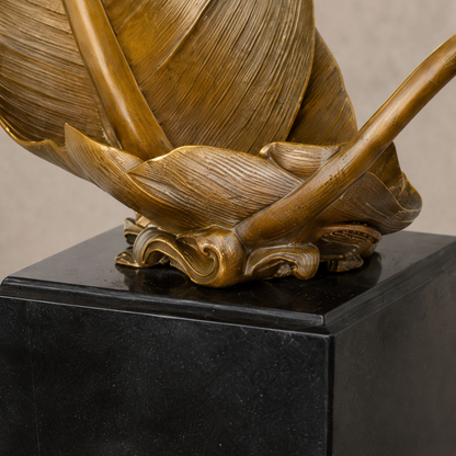 Sculpture bronze plume et oiseaux en vol sur socle marbre, vue 6