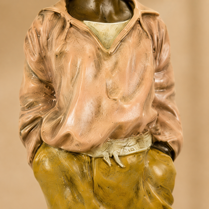 Sculpture bronze polychrome, jeune garçon siffleur pieds nus, vue 6