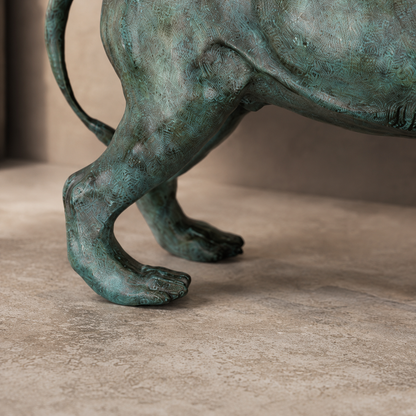 Sculpture de lion en bronze à patine verte, vue 7