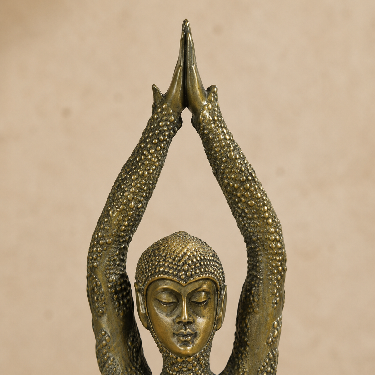 Sculpture en bronze Art Déco femme aux bras levés, vue 4