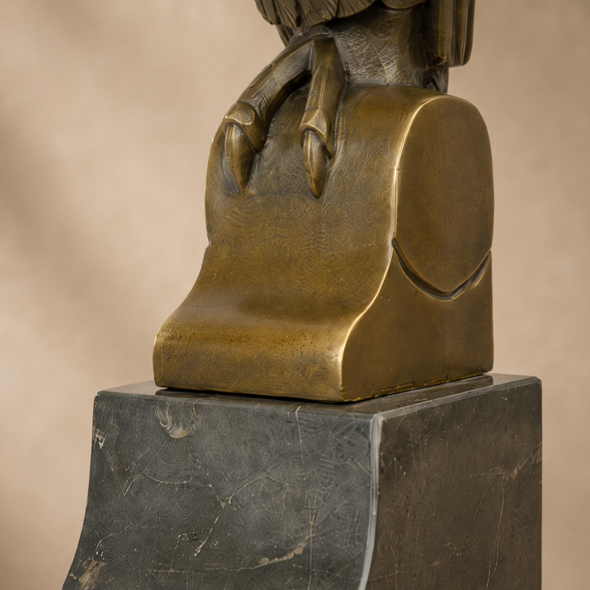 Sculpture en bronze Art Déco hibou sur socle en marbre, vue 7
