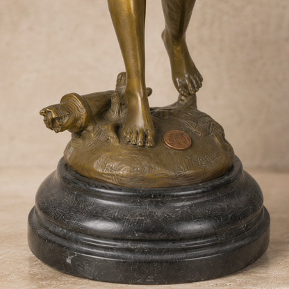 Sculpture en bronze Cupidon à l'arc et au bouclier, vue 7
