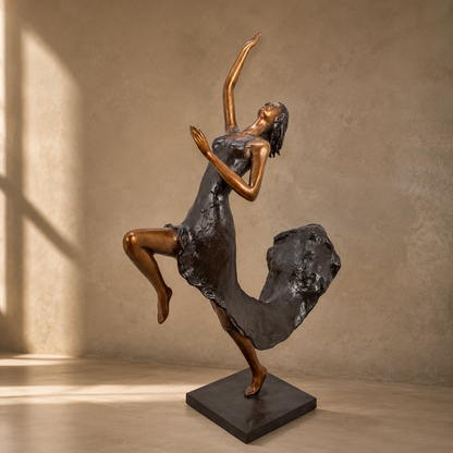 Sculpture en bronze danseuse à la robe virevoltante