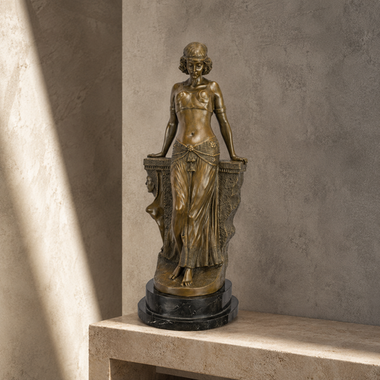 Sculpture en bronze danseuse orientale à la jupe drapée