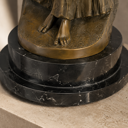 Sculpture en bronze danseuse orientale à la jupe drapée, vue 6