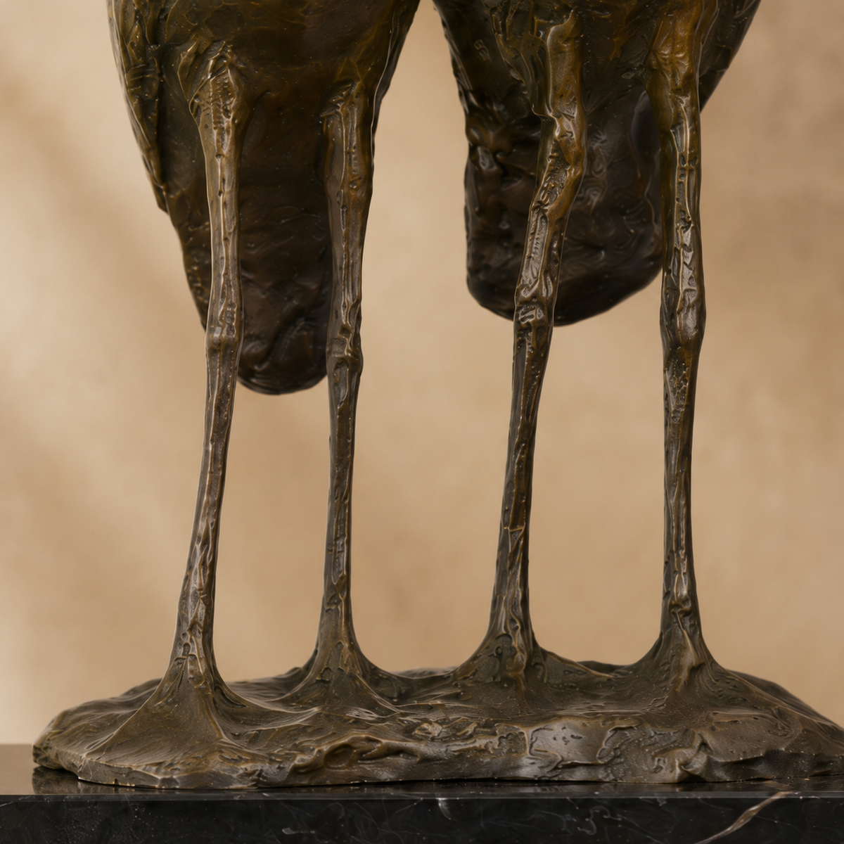Sculpture en bronze deux marabouts sur socle en marbre, vue 5