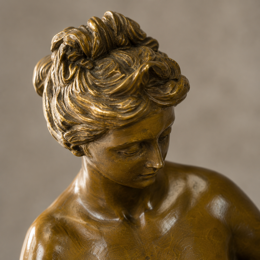 Sculpture en bronze Léda et le Cygne sur socle marbre noir, vue 2