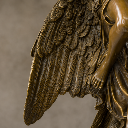 Sculpture en bronze Léda et le Cygne sur socle marbre noir, vue 4