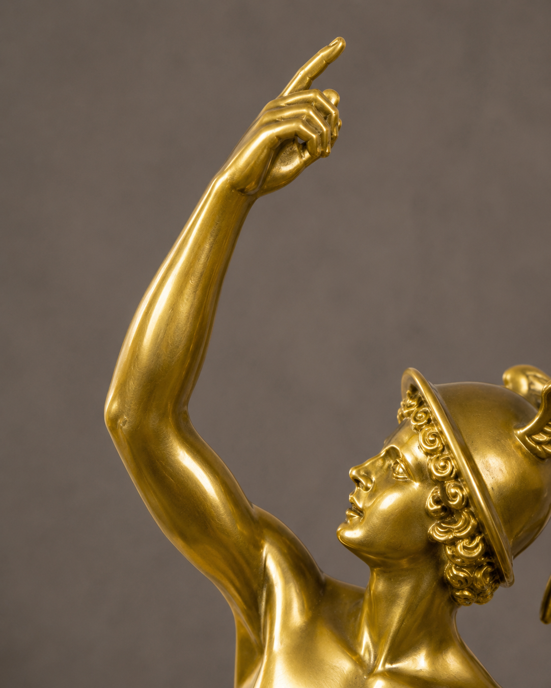 Sculpture en bronze Mercure d'après Giambologna sur socle, vue 4