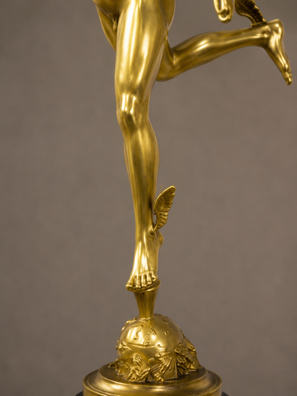Sculpture en bronze Mercure d'après Giambologna sur socle, vue 6