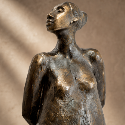 Sculpture en bronze, nu féminin debout style moderniste, vue 3