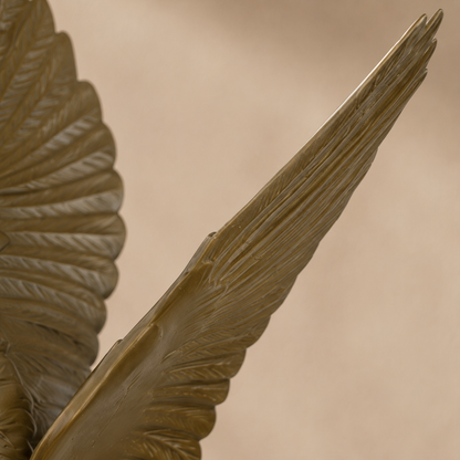 Sculpture en bronze patiné, ailes déployées sur socle marbre, vue 5