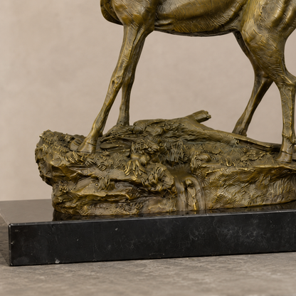 Sculpture en bronze patiné, cerf sur rocher, socle marbre, vue 7