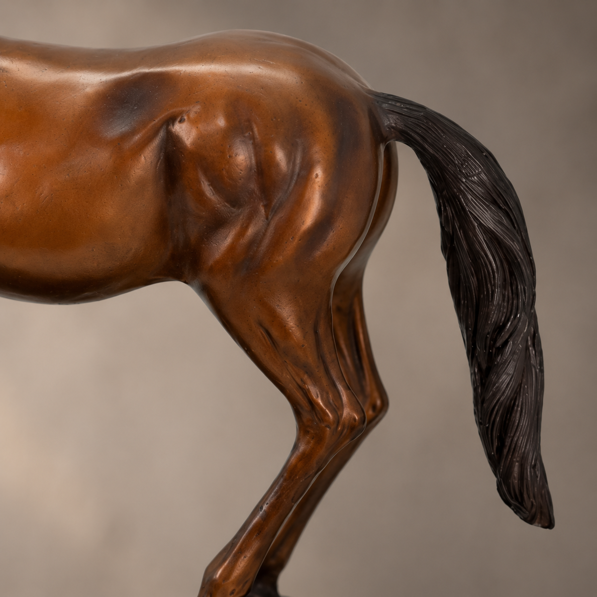 Sculpture en bronze patiné, cheval cabré sur socle marbre, vue 6