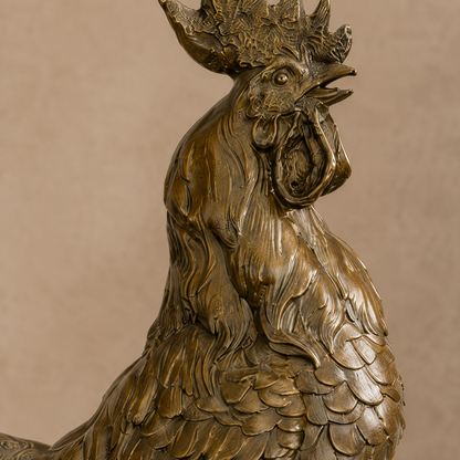 Sculpture en bronze patiné coq chantant sur socle marbre, vue 3