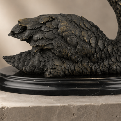 Sculpture en bronze patiné, cygne nageant sur socle marbre, vue 7