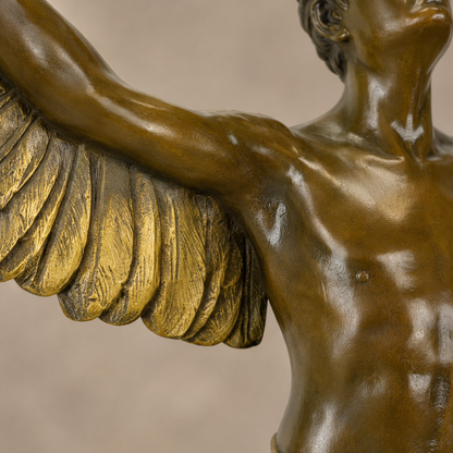 Sculpture en bronze patiné, icare aux ailes déployées, vue 5