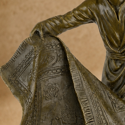 Sculpture en bronze patiné, marchand de tapis oriental, vue 3