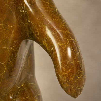 Sculpture en bronze patiné, ours brun dressé, vue 4
