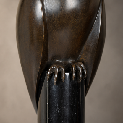 Sculpture en bronze patiné représentant un hibou stylisé, vue 5