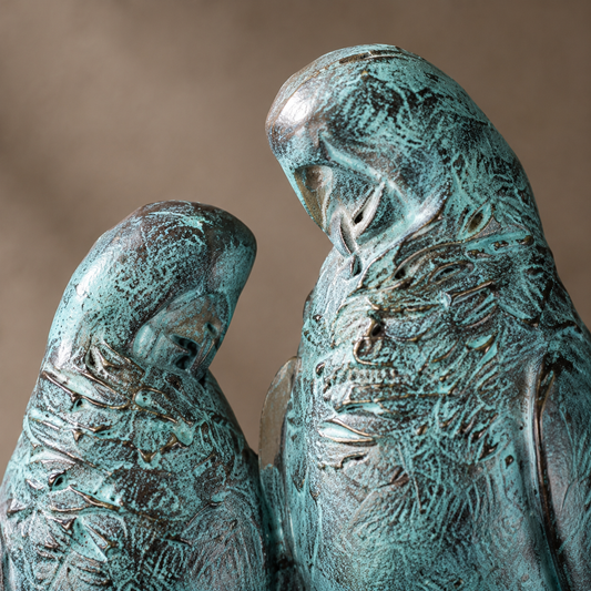 Sculpture en bronze patiné vert-de-gris couple de perroquets, vue 2